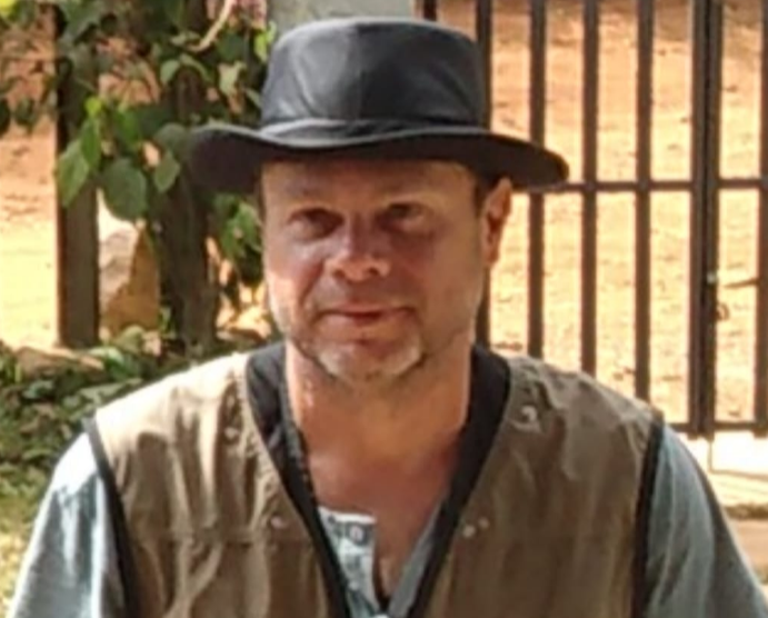 Ad�lcio Carlos de Oliveira